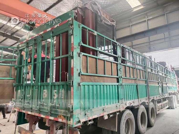 山東智慧公交站裝車(chē)圖