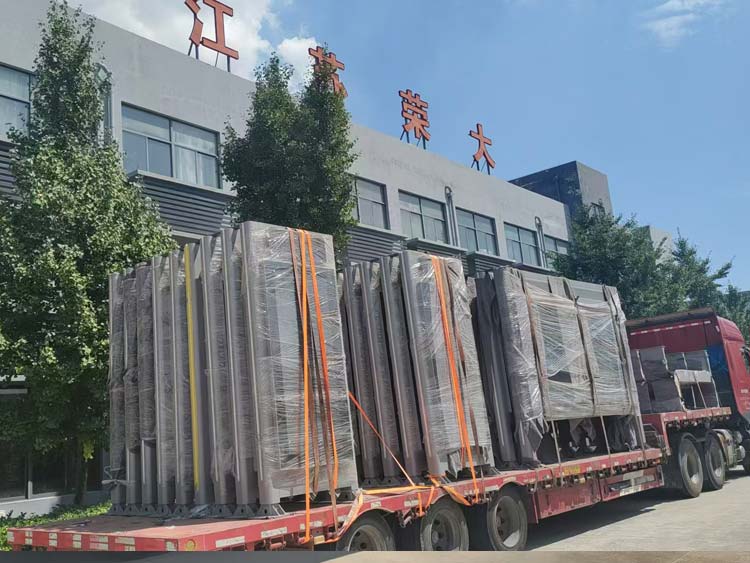 河南智能公交站臺第七批發貨案例