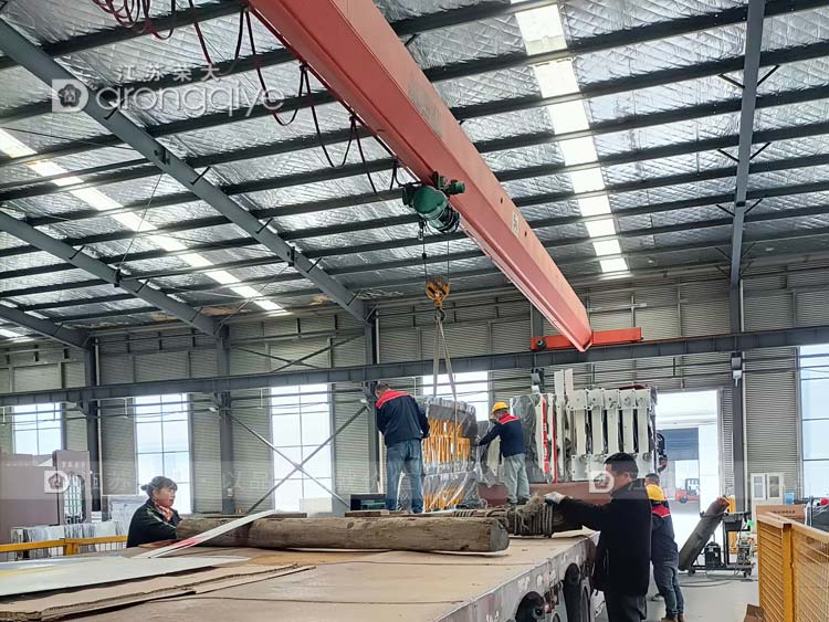 山東創(chuàng)意公交站臺(tái)第二批案例圖一